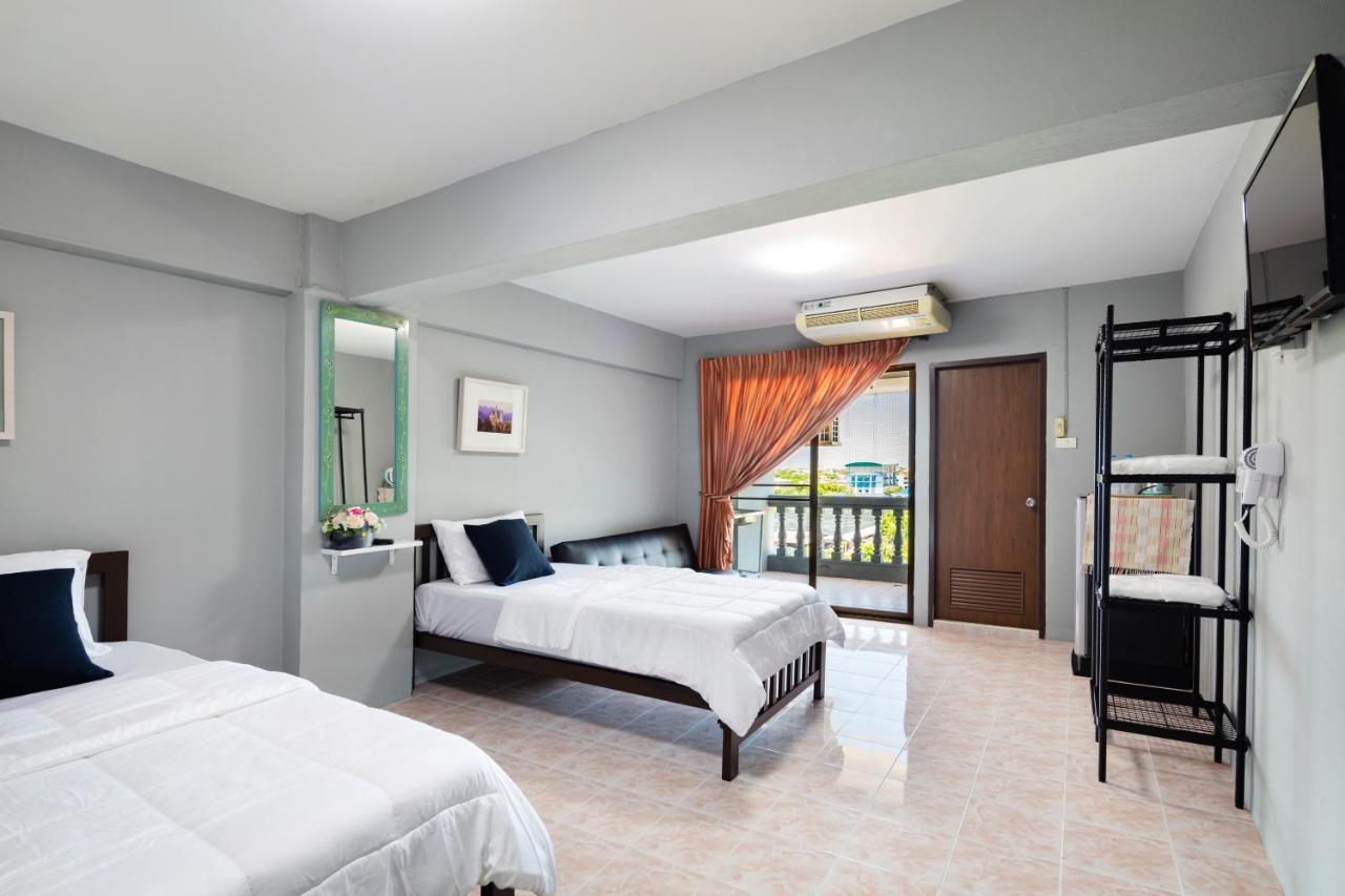 Penyos Suite Bangkok Luaran gambar
