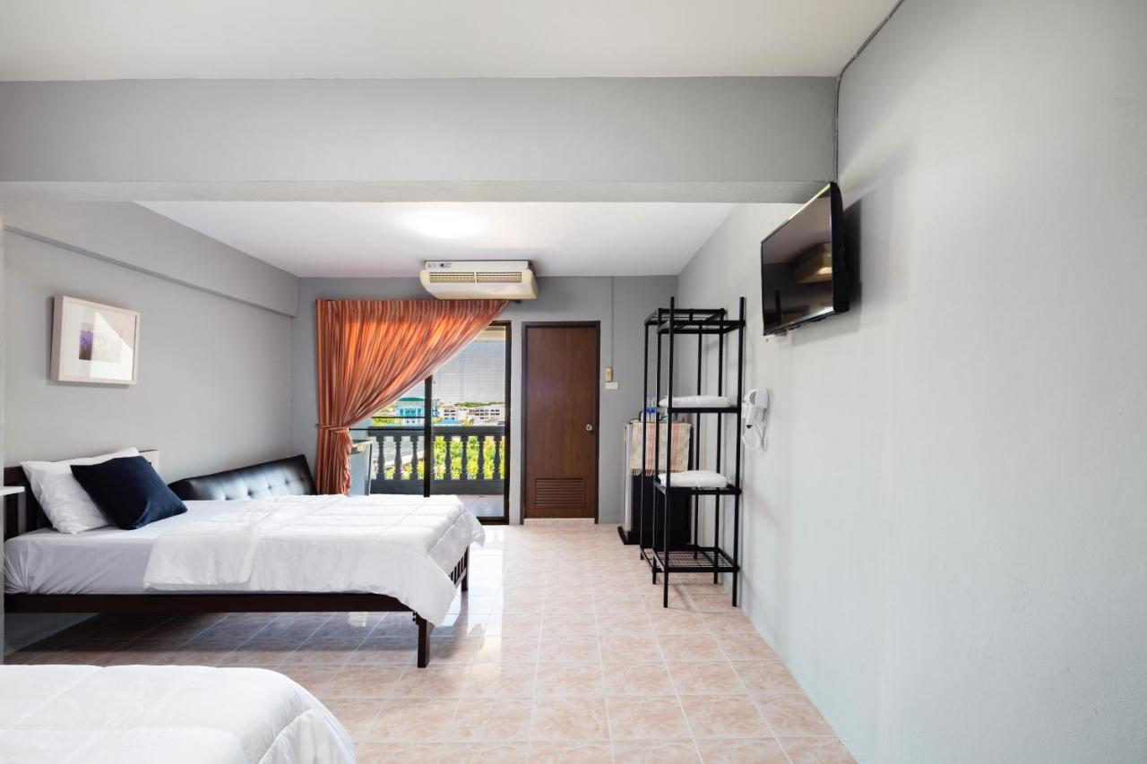 Penyos Suite Bangkok Luaran gambar