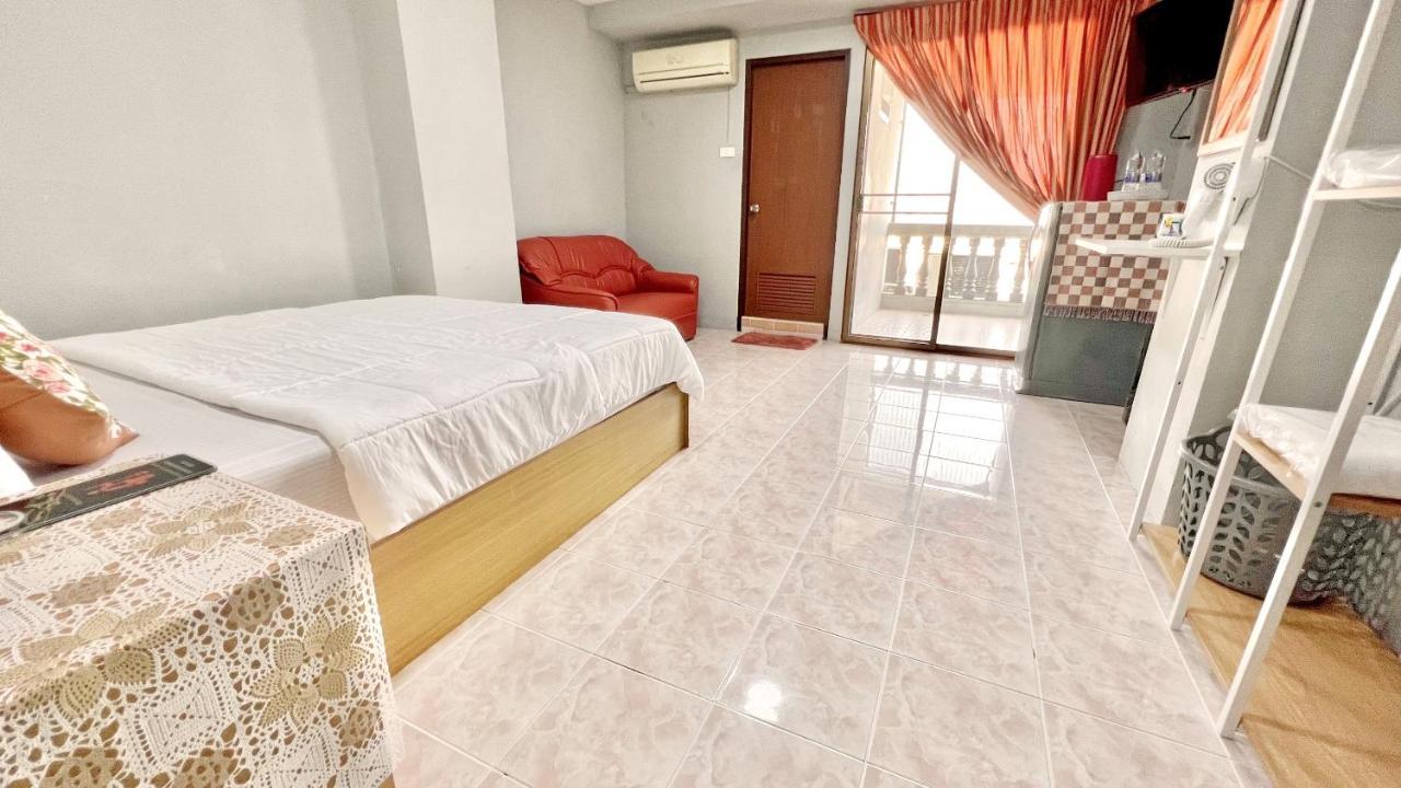 Penyos Suite Bangkok Luaran gambar