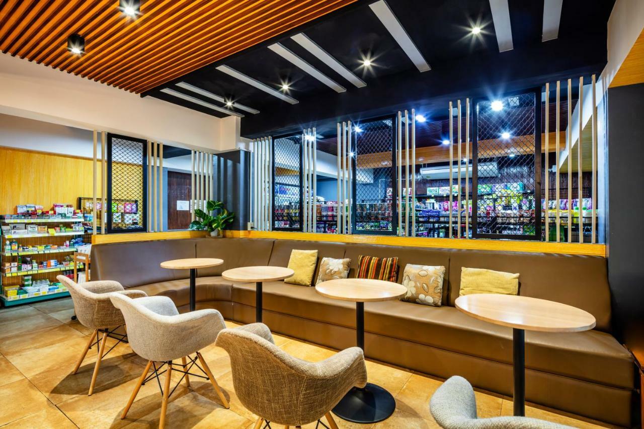 Penyos Suite Bangkok Luaran gambar