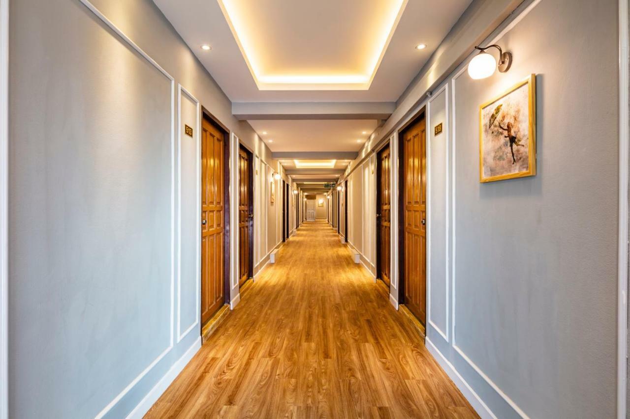 Penyos Suite Bangkok Luaran gambar