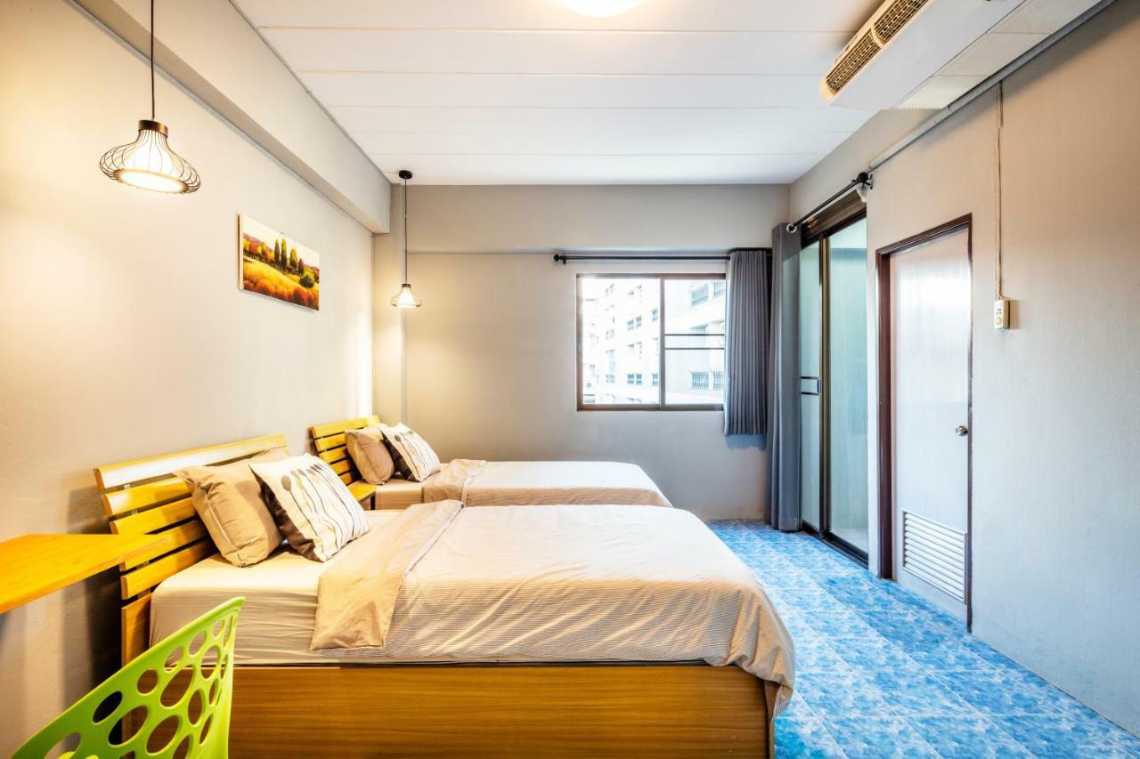 Penyos Suite Bangkok Luaran gambar