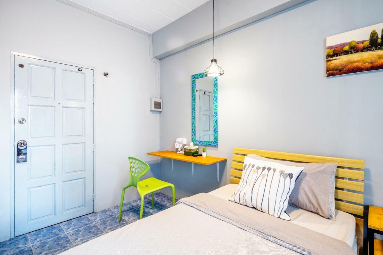 Penyos Suite Bangkok Luaran gambar